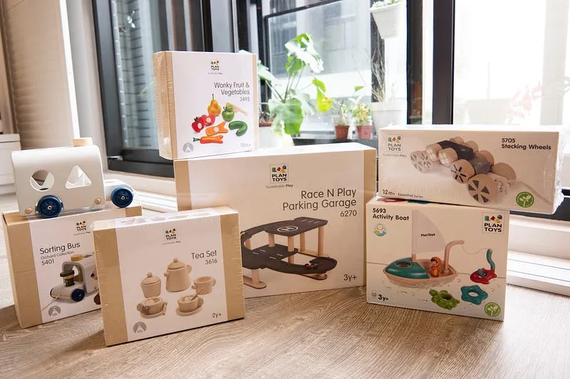 排列起來居然已擁有這麼多Plantoys：2個二手恩典、2個節慶禮物跟自己買的:)